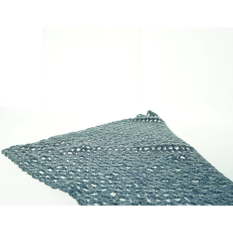 Hæklet tørklæde (str. 110x140 cm)