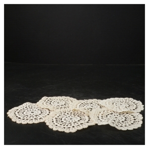 Sæt af seks hæklede coasters (str. Ø 10 cm)