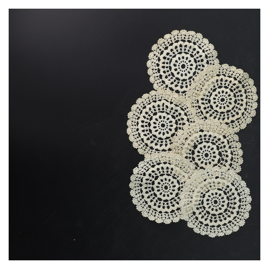 Sæt af seks hæklede coasters (str. Ø 10 cm)