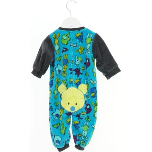 Farverig heldragt med dyremotiver fra  Me Too (str. 68)