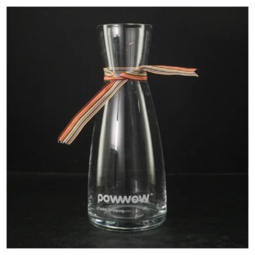 Glasvandkaraffel fra Powwow (str. Ø 7 cm. længde, 25 cm)