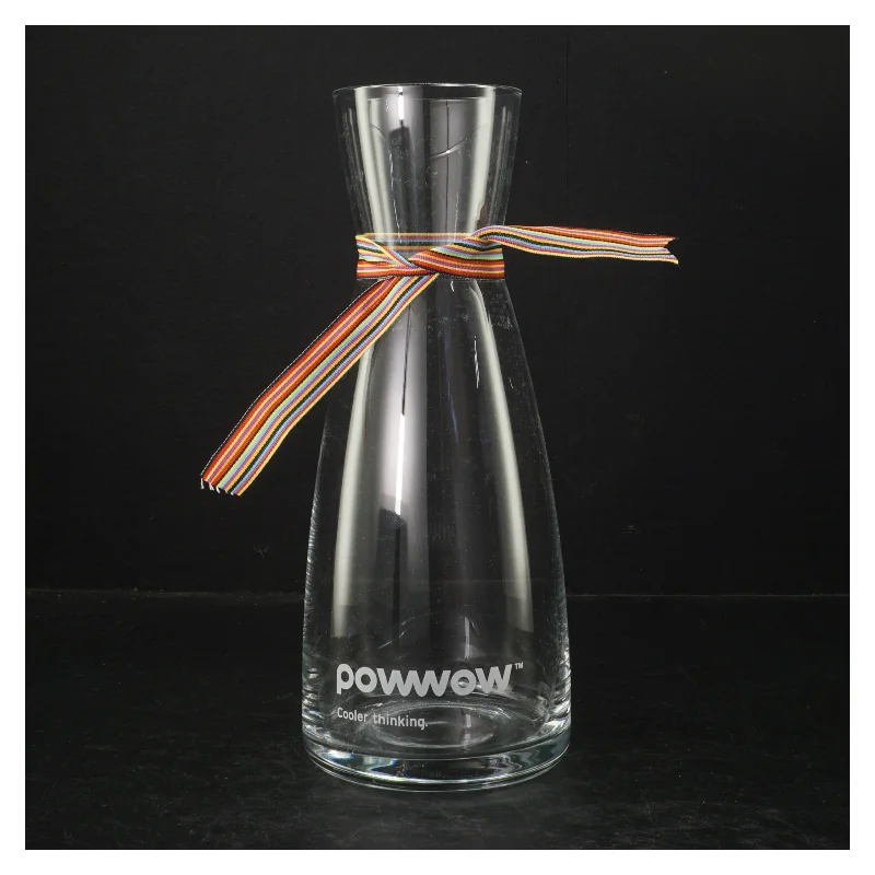 Glasvandkaraffel fra Powwow (str. Ø 7 cm. længde, 25 cm)