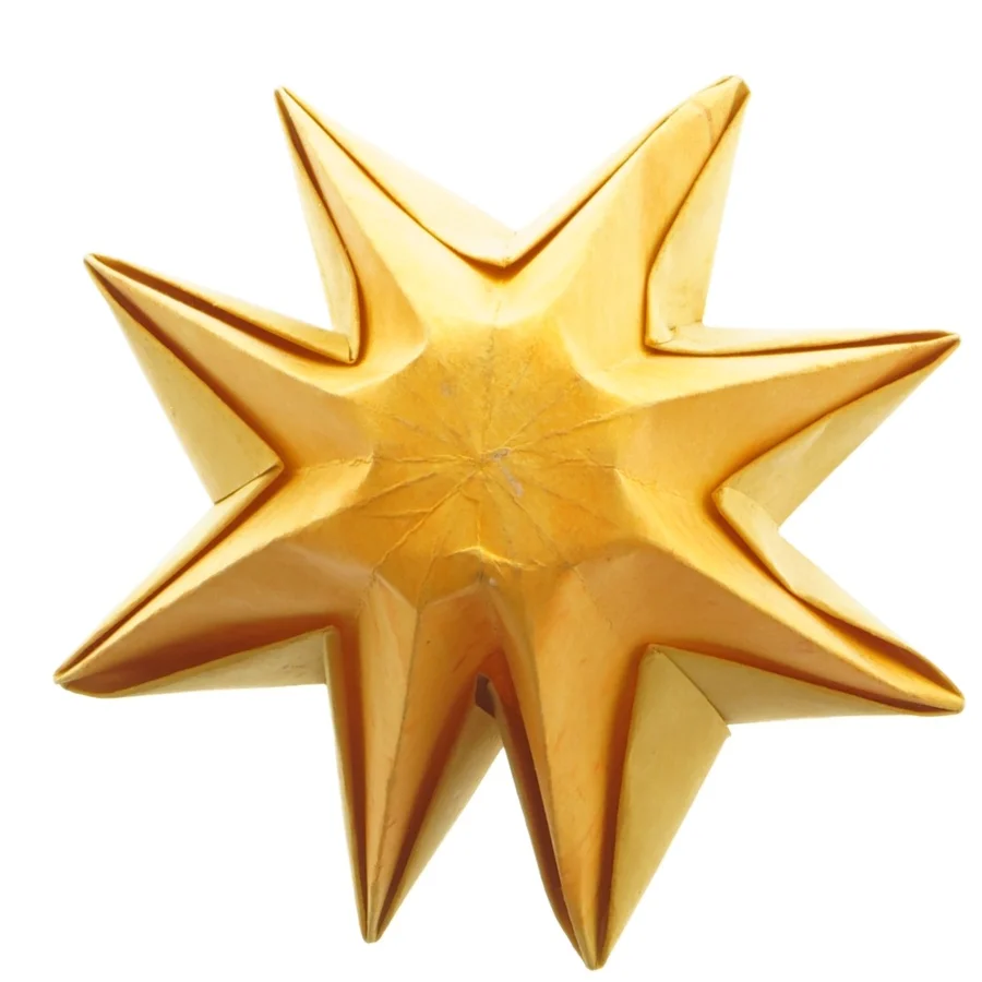 Gule fyrfadslysestager. Foldet i kraftigt papir 