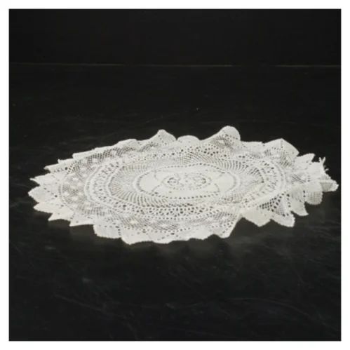 Hæklet borddug (str. Ø 24 cm)