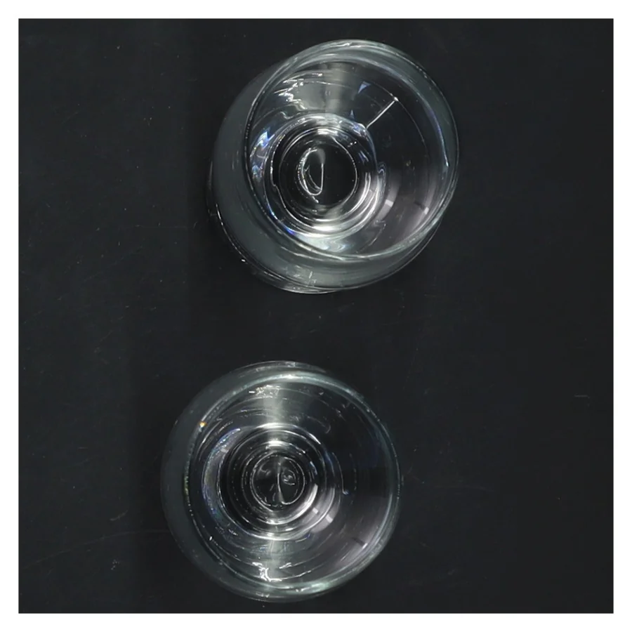 Små glas på fod (str. 7,5x4 cm)