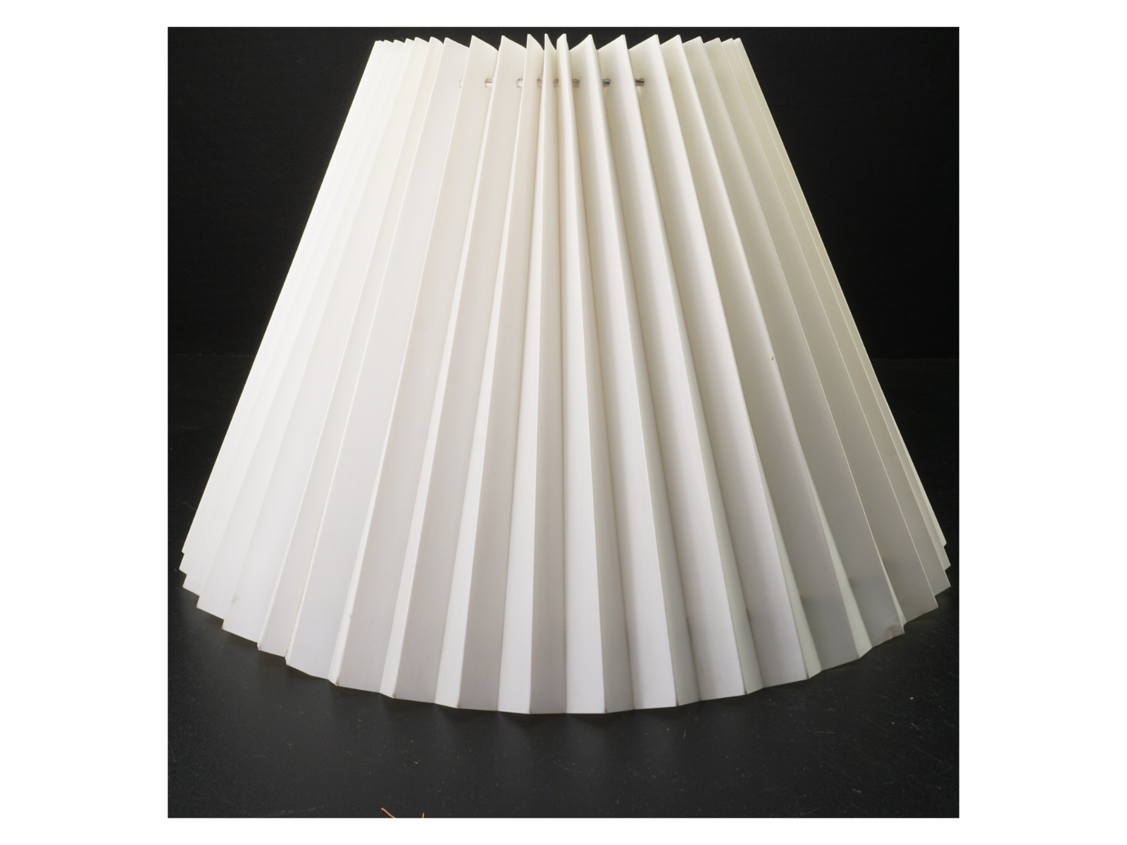 Keramiklampe (str. 45 cm. 33 cm i diameter)