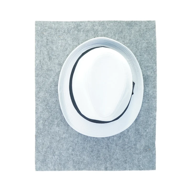 Hvid hat til børn fra Atlantis Popstar (str. 20 cm)