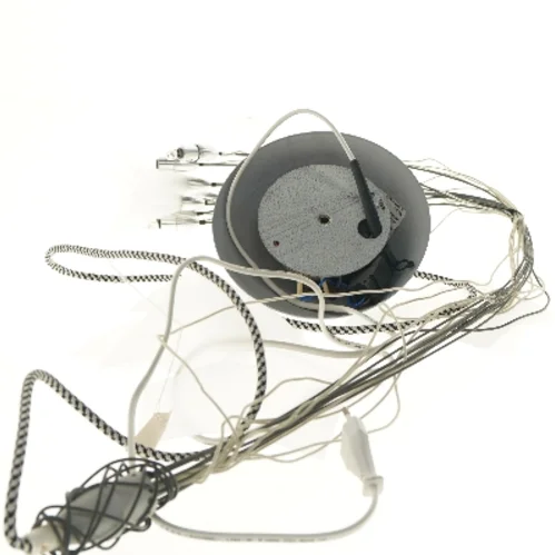 Grå pendel med flere ledninger (str. 75 cm)