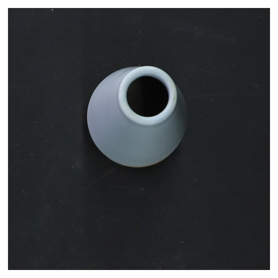 Blå vase med træbund fra Novaform (str. 13x5 cm)