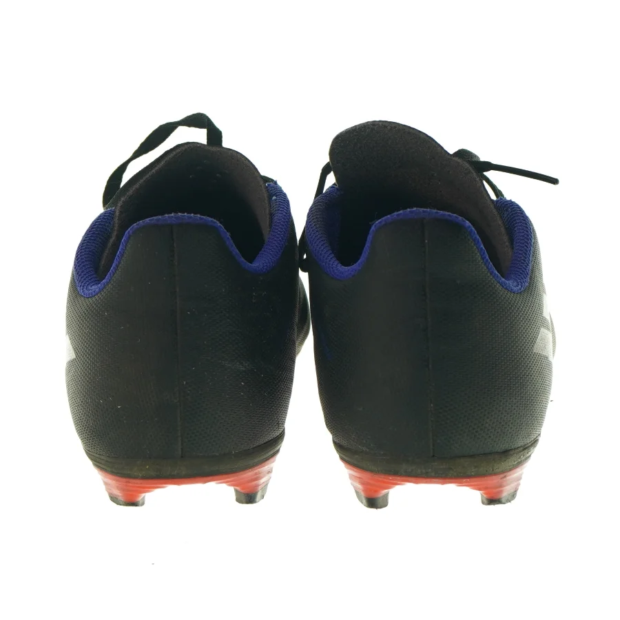 Fodboldsko fra Adidas (str. 38)