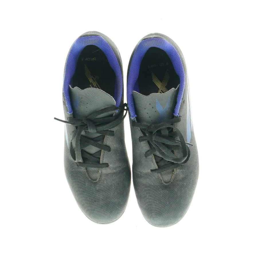 Fodboldsko fra Adidas (str. 38)