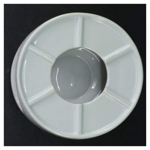 Fyrfad i porcelæn (str. H 7 cm. ø. 13,5 cm)