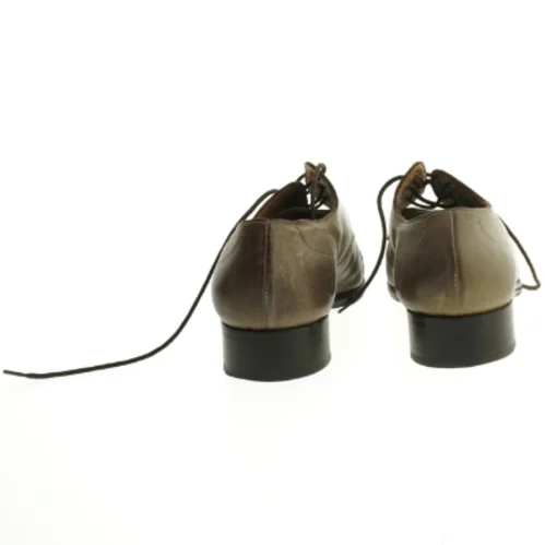 Brugte snøresko i læder (str. 38½)