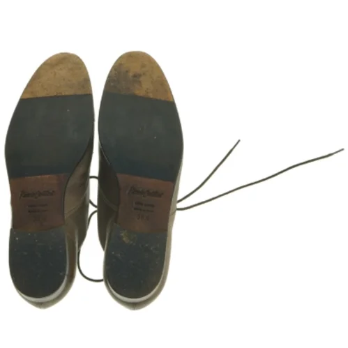 Brugte snøresko i læder (str. 38½)