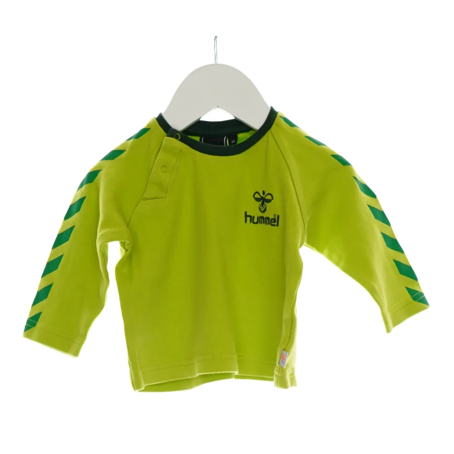 Bluse fra Hummel (Str. 68)