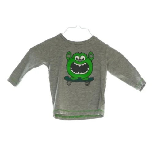 Bluse fra VRS (str. 62)