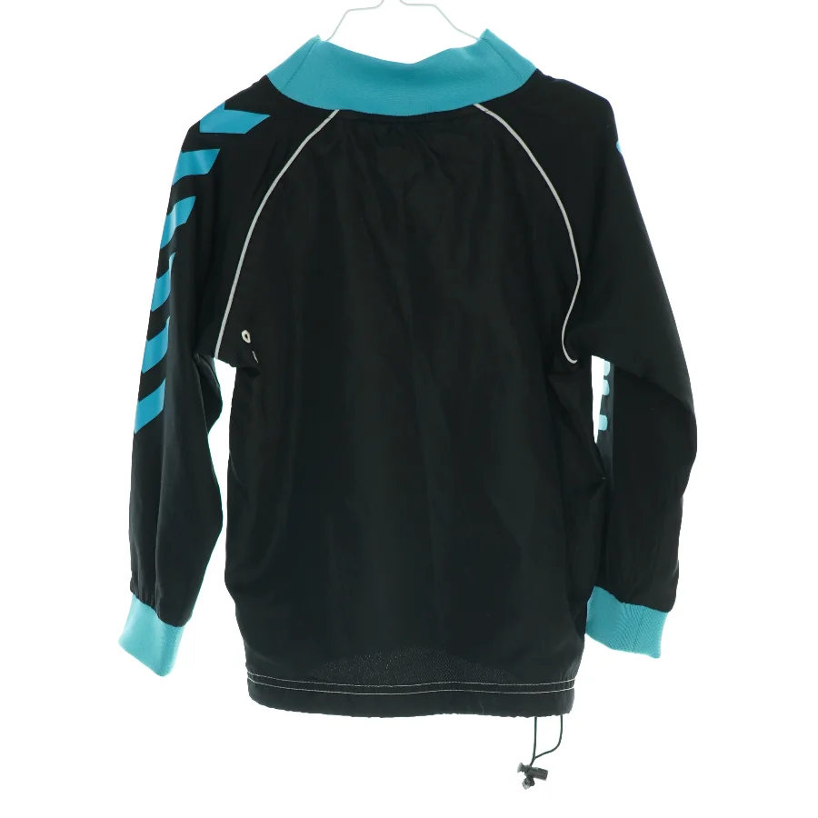 Trøje fra Hummel (str. 122)