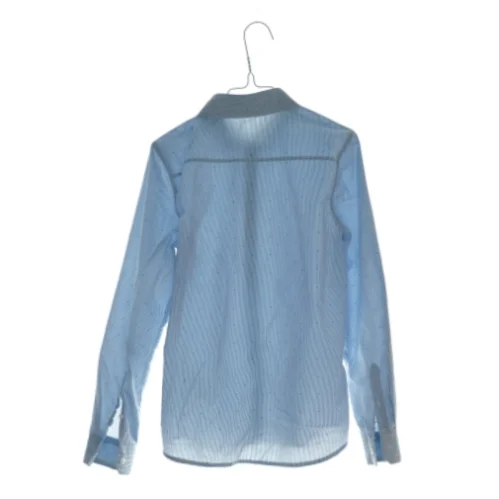 Skjorte fra H&M (str. 140)