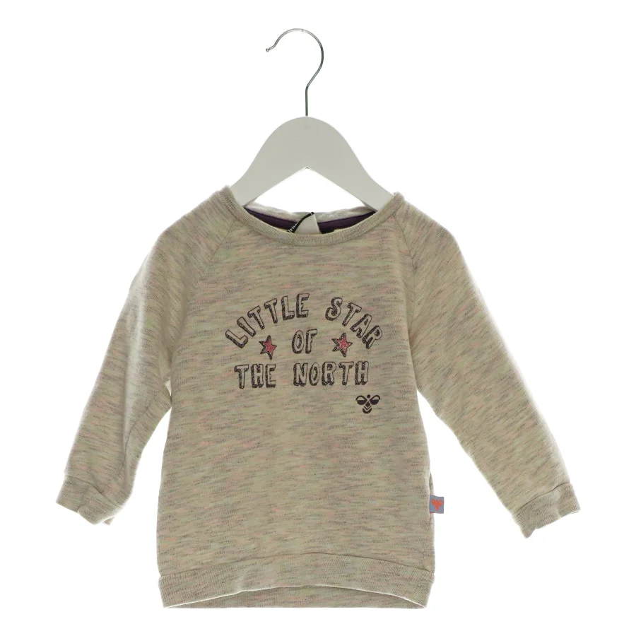 Sæt med bluse og bukser fra Hummel (Str. 92)