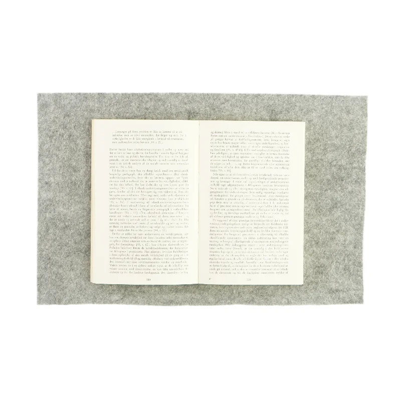 Socialisering og frigørende pædagogik (bog)