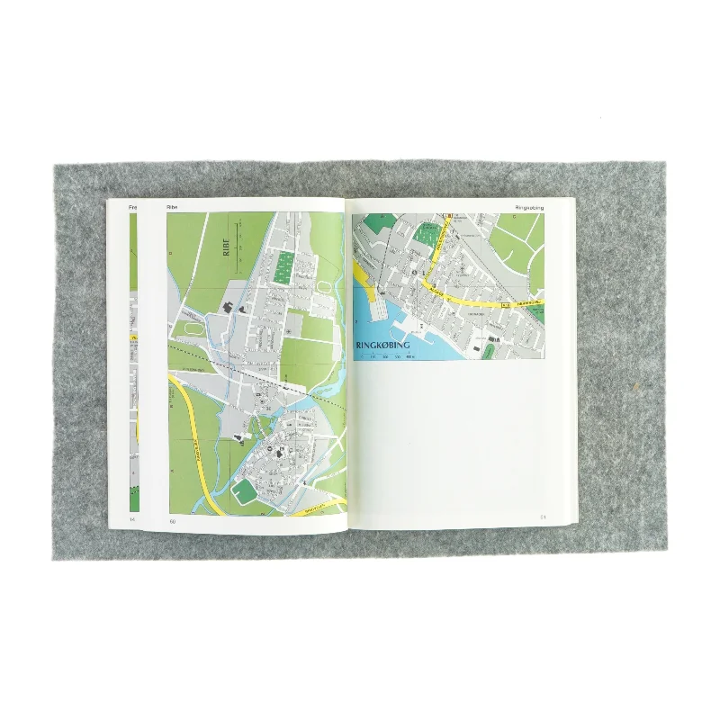 Citykort over danske provinsbyer fra Lademanns (Bog)