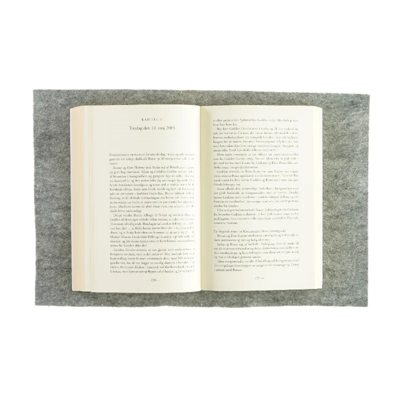 Den hundredeårige der kravlede ud af vinduet og forsvandt (bog) 