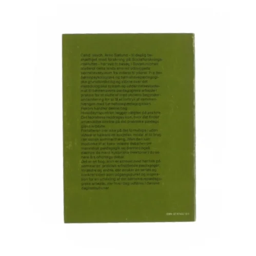 Sovjetisk børnehave pædagogik af Arne Sjølund (bog)