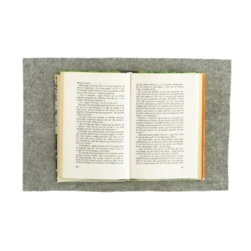 Døden holder aldrig ferie af Frits Remar (Bog)