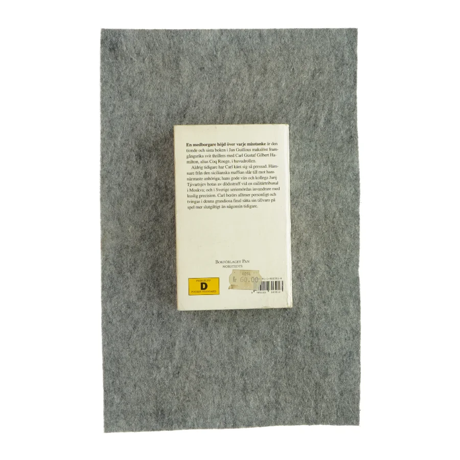 En medborgare möjd över varje misstanke (bog)