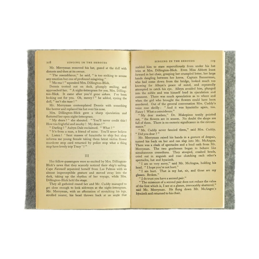 Singing in the shrouds af Ngaio Marsh (bog)