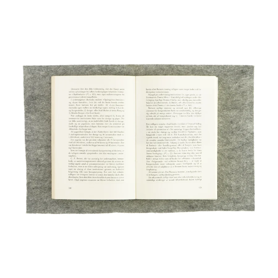 Ungdommens historie en antologi (bog)