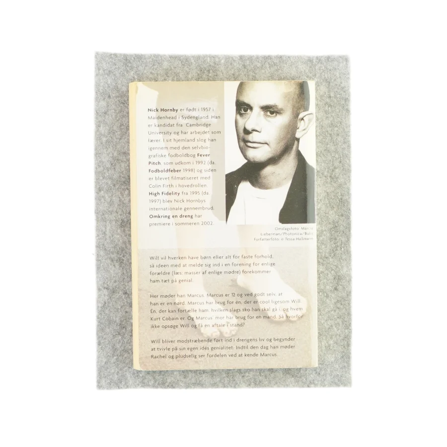 Omkring en dreng af Nick Hornby (bog)