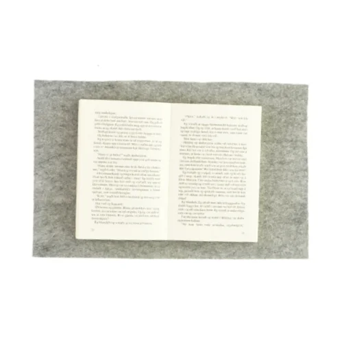 Lati hvitabjarnirnar dansa af Ulf Stark (Bog)