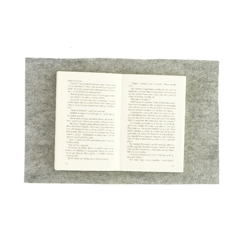 Lati hvitabjarnirnar dansa af Ulf Stark (Bog)