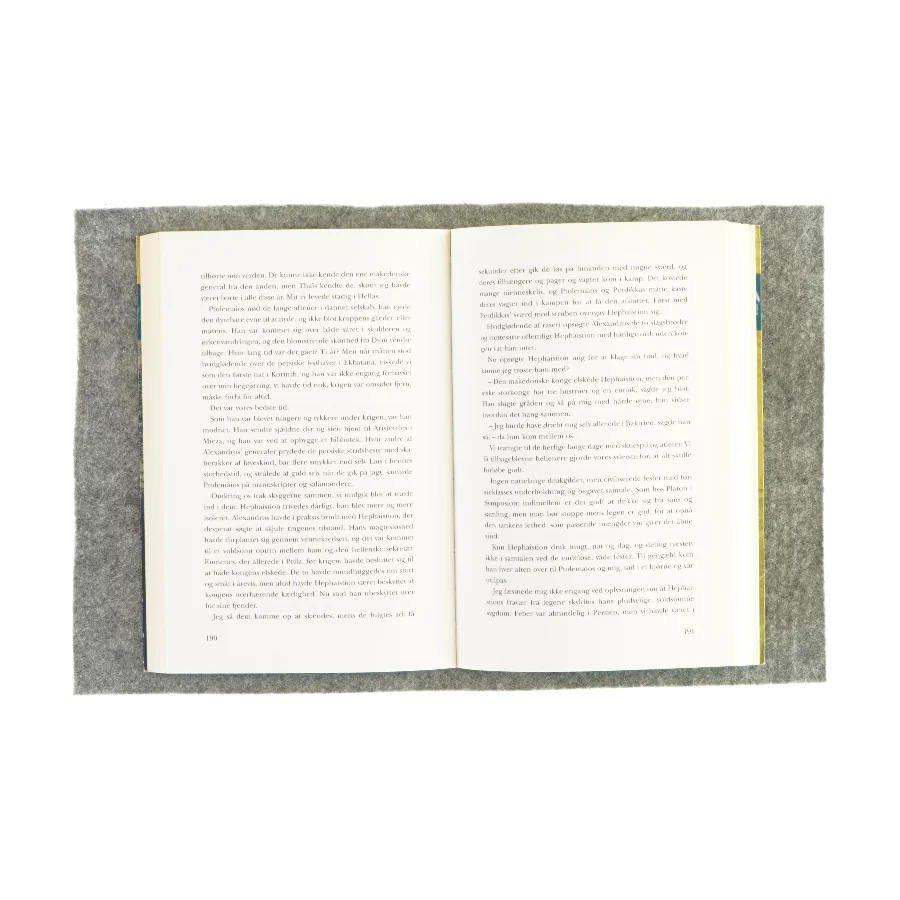 Thäis af Maria Helleberg (Bog)