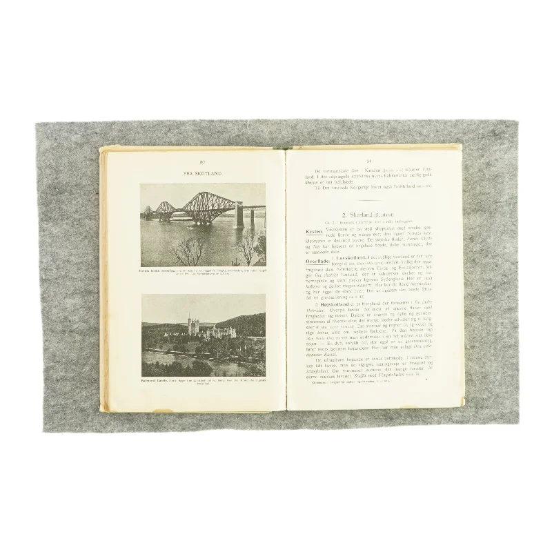 Geografi for mellem- og realskolen af C. C. Christensen (Bog)