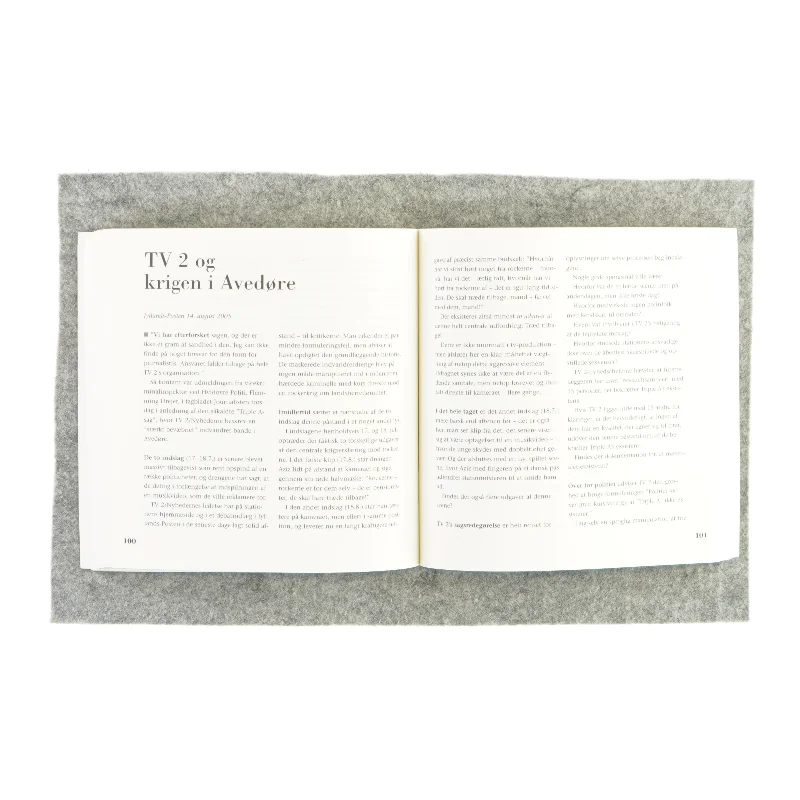 60 skarpe skud mod pressen af Erik Valeur (bog)