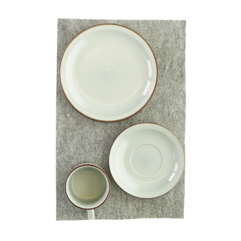 Kaffe og kage stel i lertøj