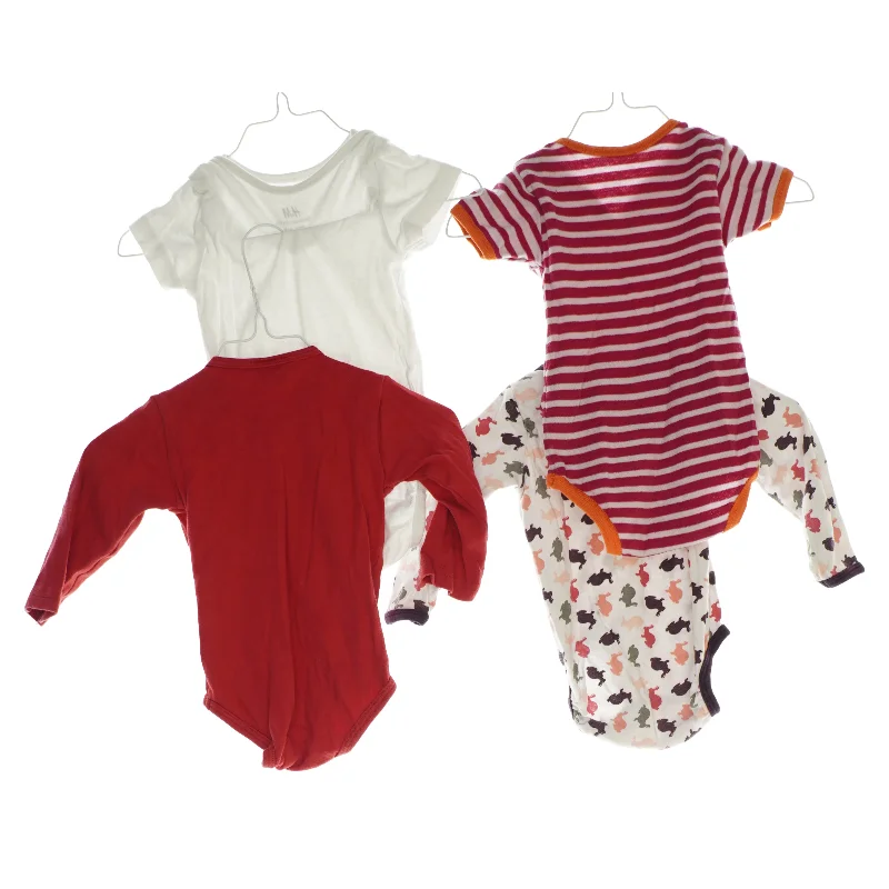 Bodystockings, 4 styks. Stand OK. Størrelse 74.