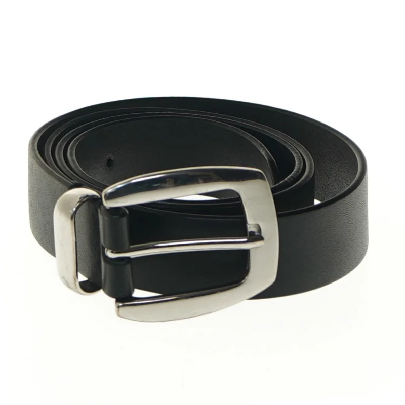 Sort bælte med sølvspænde (str. 114 cm)