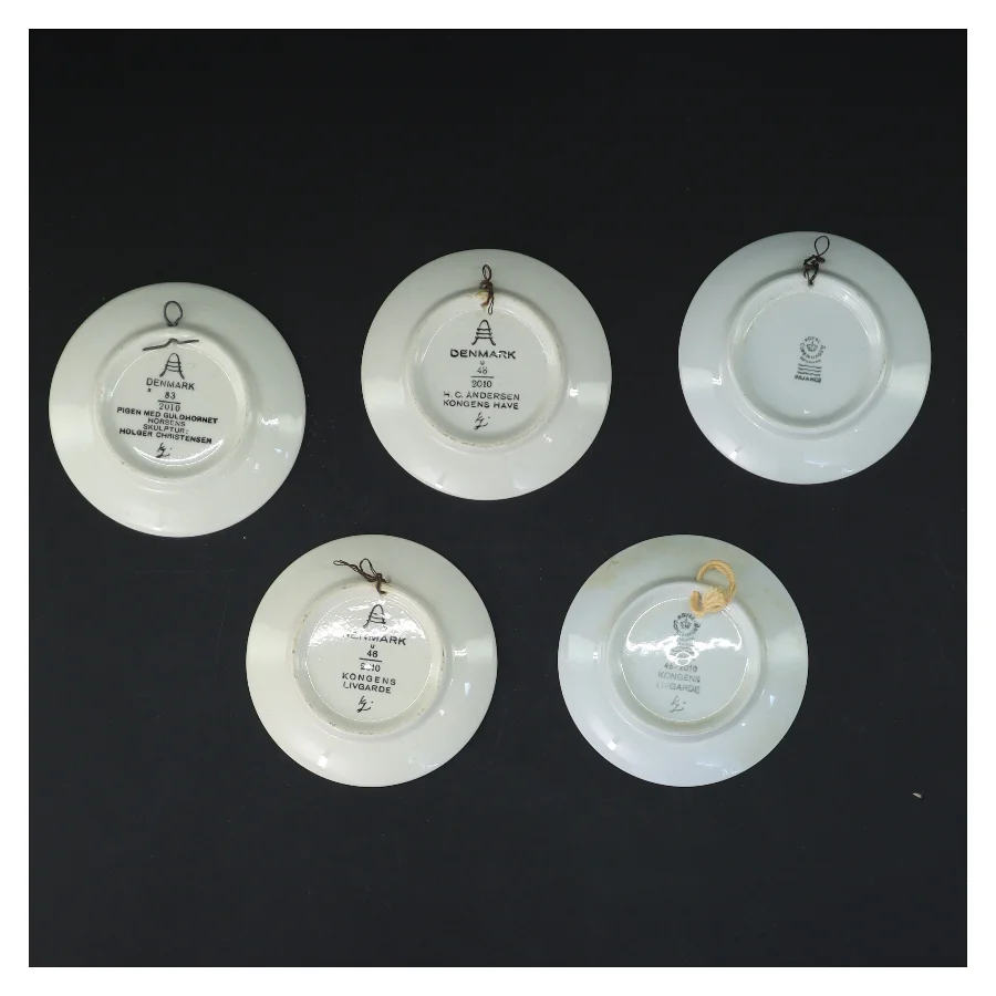 Blå dekorative platter, 5 stk (str. 5 stk Ø 8,5 cm)