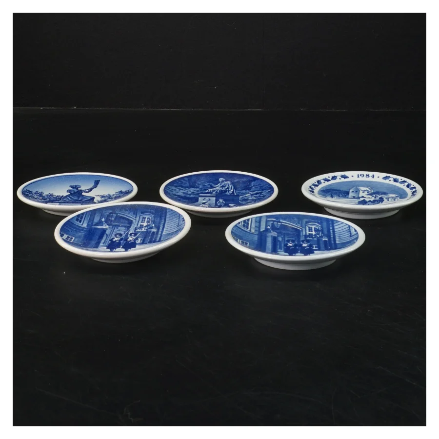 Blå dekorative platter, 5 stk (str. 5 stk Ø 8,5 cm)