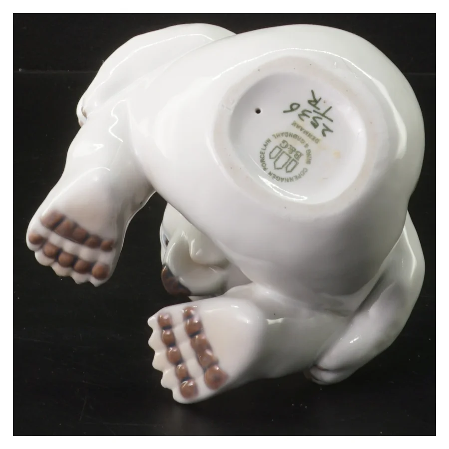 Porcelænsbjørn figur fra B&G (str. 14,5 cm)