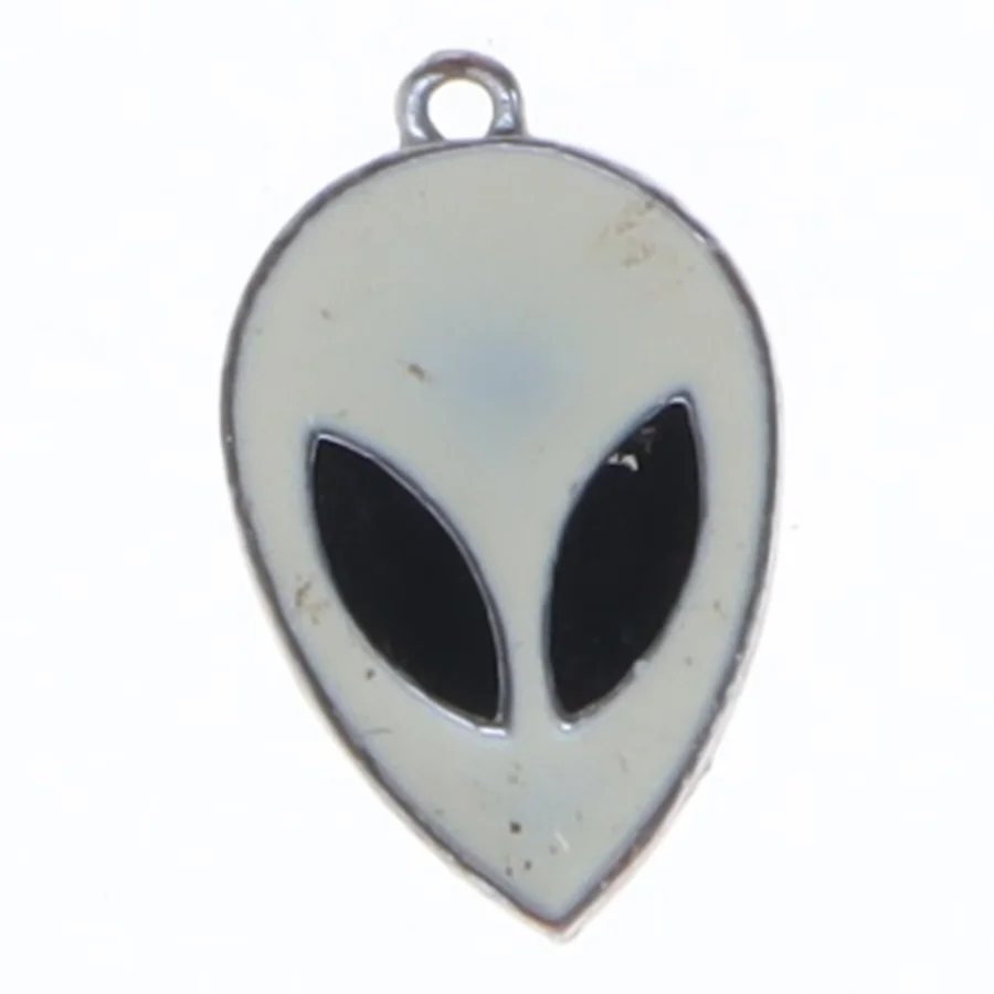 Vedhæng med Alien motiv (str. 3,5 cm)