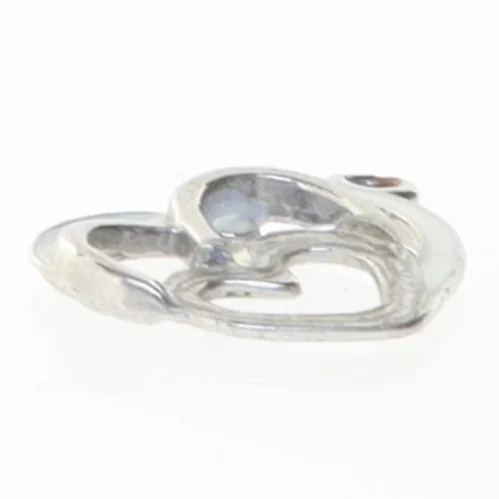 Sølvfarvet hjertevedhæng (str. 2x1,6 cm)