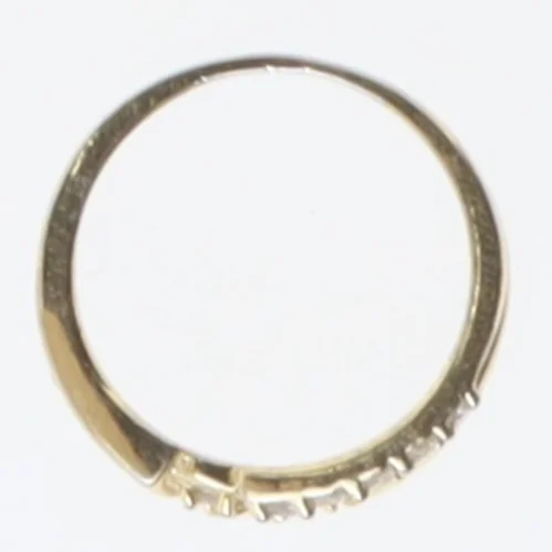 Guldring med sten (str. 53 mm)