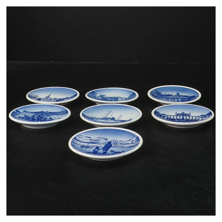 Royal Copenhagen moderne juleplatter, 7 stk. fra Royal Copenhagen (str. 7 stk Ø 8,5 cm)