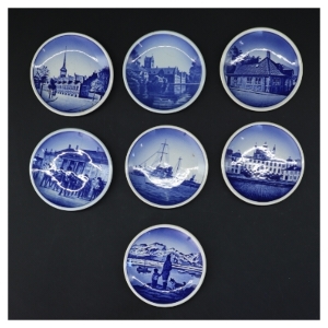 Royal Copenhagen moderne juleplatter, 7 stk. fra Royal Copenhagen (str. 7 stk Ø 8,5 cm)