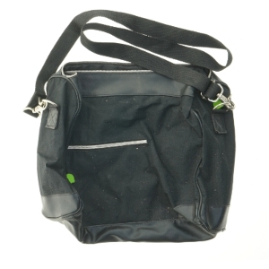 Sort skuldertaske (str. 39x36 cm)