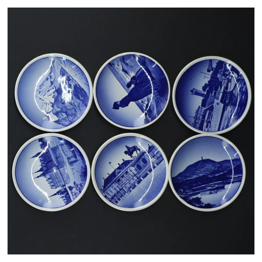 Dekorative porcelænstallerkener med danske motiver (str. Ø. 8,5 cm. 6 styk) fra Aluminia